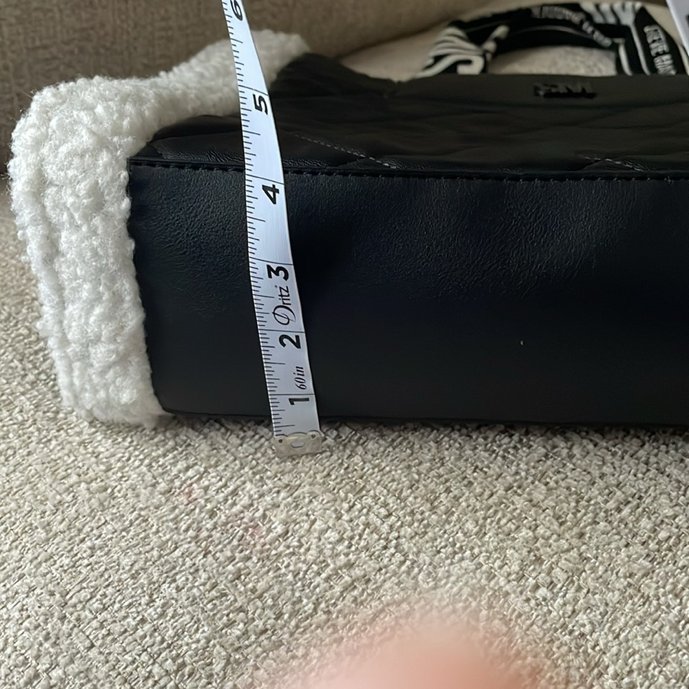 Steve Madden large Sherpa quilted tote Bdanniii - Picture 10 of 13